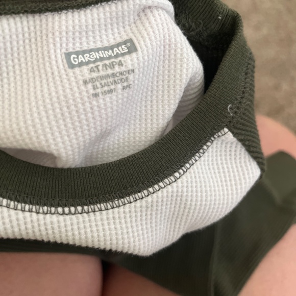 4T boys long sleeve shirt - Picture 3 of 3